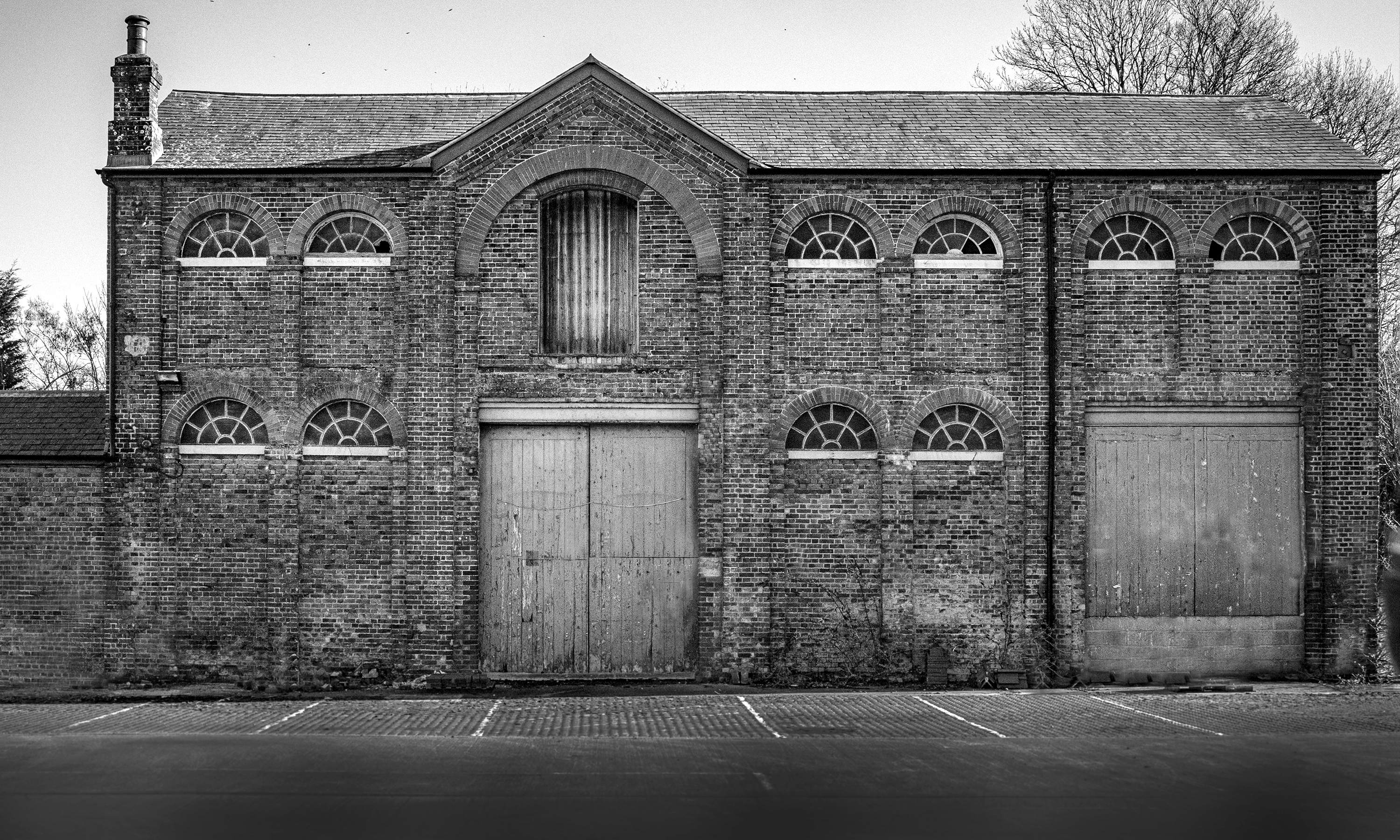 Smoke-Signals-The-Yard-Arundel